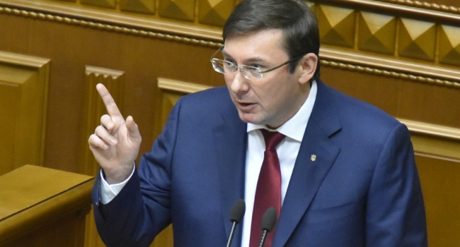 yurij lucenko uxodit v otstavku