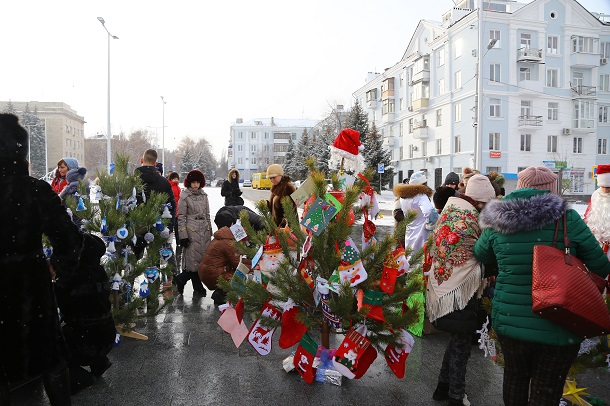 V Kramatorske proshel parad elok 2