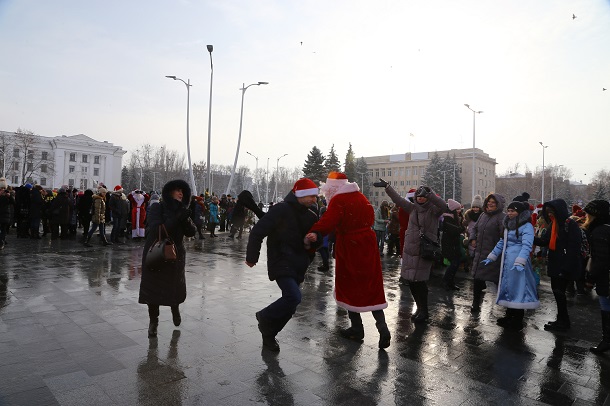 V Kramatorske proshel parad elok 8