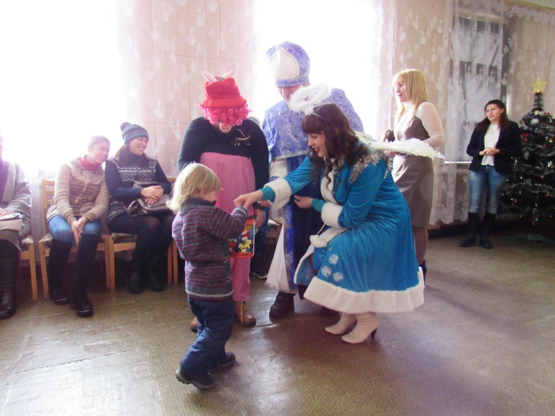 v kramatorske 17 detok poluchili sluhovye apparaty.JPG5