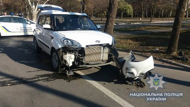 V Kramatorske perevernulsja avtomobil 2