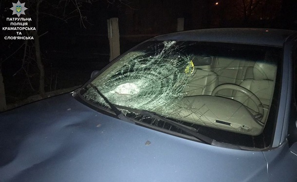 V Kramatorske avtomobil sbil podrostka na peshehodnom perehode 2