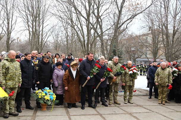 V Kramatorske proshel den pamjati 10 fevralja 11