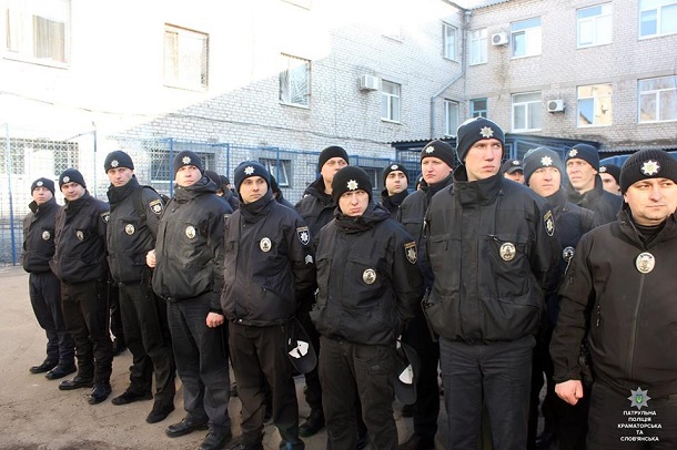 V Kramatorske v den vyborov prezidenta policija perejdet na usilennyj variant nesenija sluzhby 4