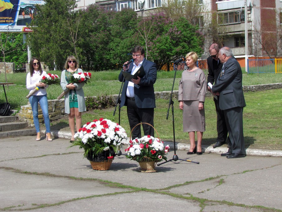 chernobyltsy vozlozhenie tsvetov kramatorsk 2