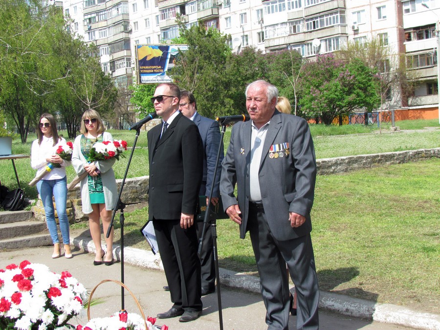 chernobyltsy vozlozhenie tsvetov kramatorsk 4