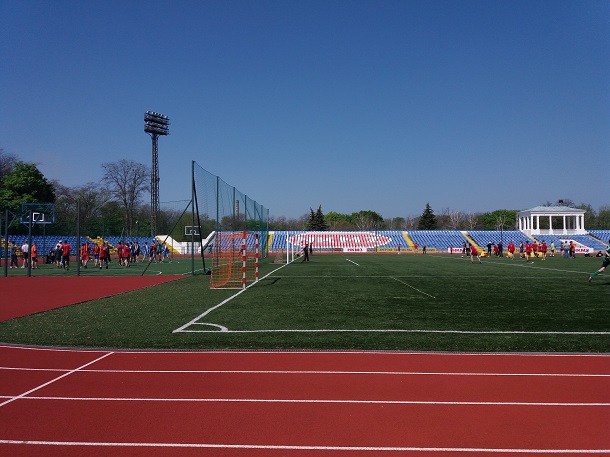 V Kramatorske prohodit Tretja tradicionnaja gorodskaja spartakiada Olimpijskij den 1