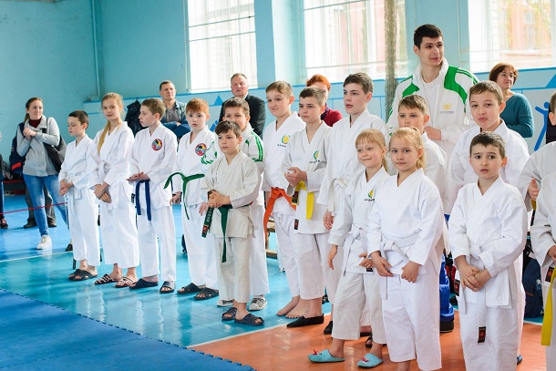 V Kramatorske proshel Otkrytyj Chempionat Doneckoj oblasti po Funakoshi Shotokan karatje 5