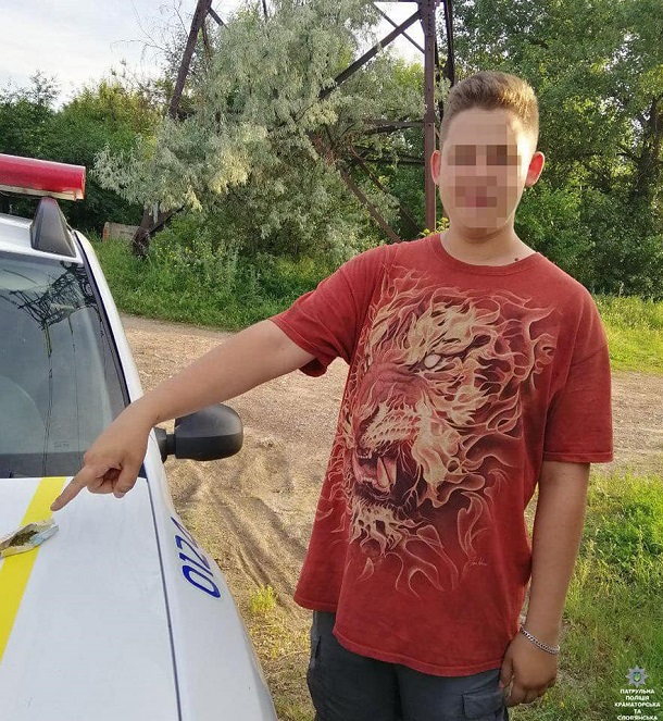 V Slavjanske policejskie zaderzhali muzhchin s narkotikami 1