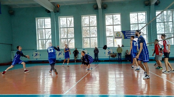 V Kramatorske sbornaja DGMA po volejbolu stala pobeditelem oblastnoj universiady 1