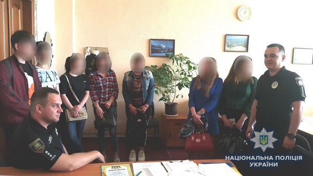 Juvenalnaja policija Kramatorska stala na put borby s kureniem 3