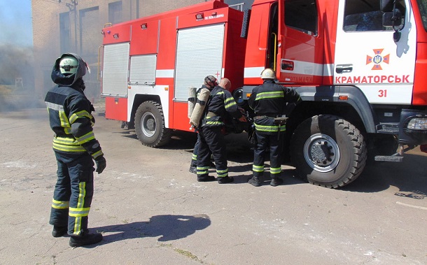 V Kramatorske spasateli tushili uslovnyj pozhar 4