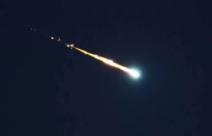 meteor 696x449