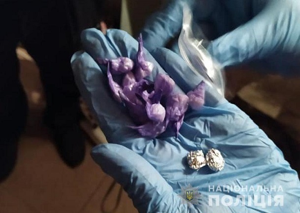 V Kramatorske policejskie zaderzhali narkotorgovcev 1