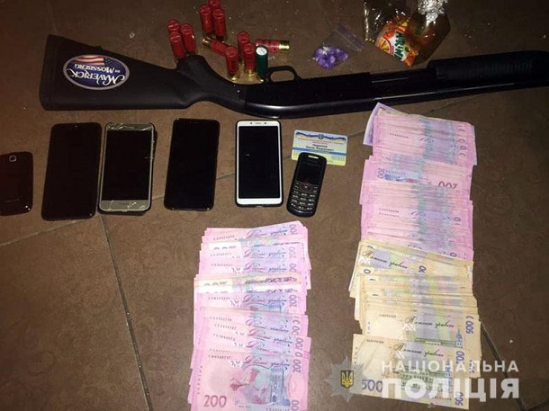 V Kramatorske policejskie zaderzhali narkotorgovcev 3