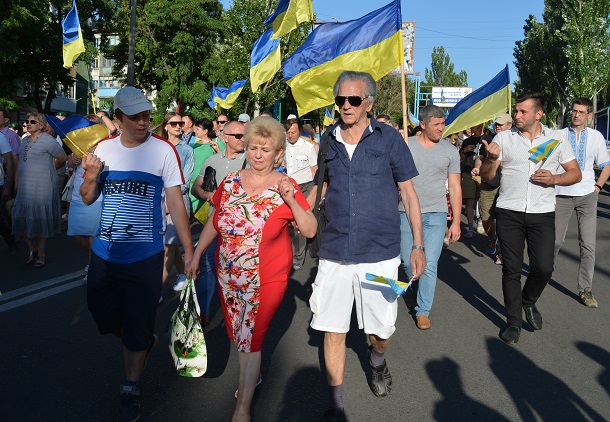 V Kramatorske proshla hoda po sluchaju 5 letija osvobozhdenija 11