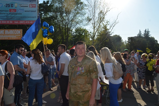 V Kramatorske proshla hoda po sluchaju 5 letija osvobozhdenija 4