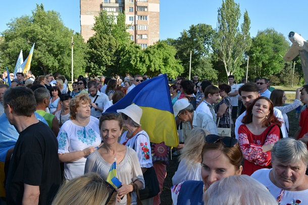 V Kramatorske proshla hoda po sluchaju 5 letija osvobozhdenija 5