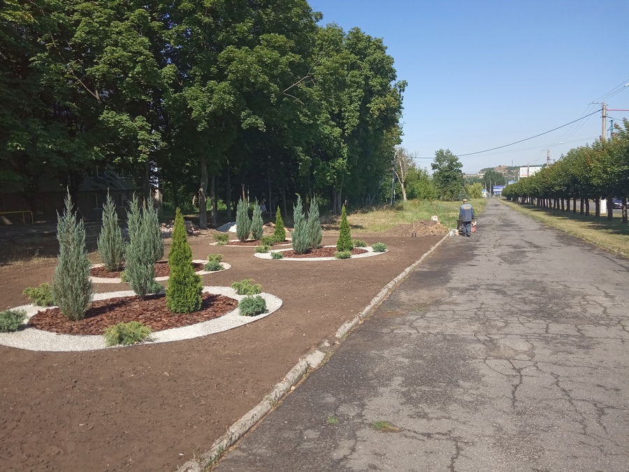 lklumba i sportploshchadka parkovaja kramatorsk 3