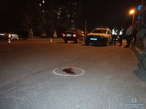 V Kramatorske pod kolesami avtomobilej gibnut peshehody 2