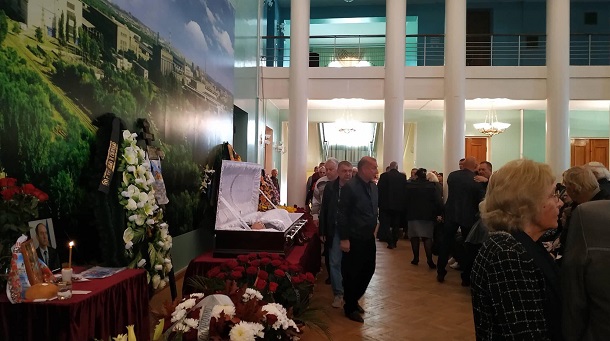 V Kramatorske poproshhalis s jeks mjerom Viktorom Krivosheevym 2