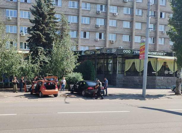 zaminirovali gostinitsu v kramatorske