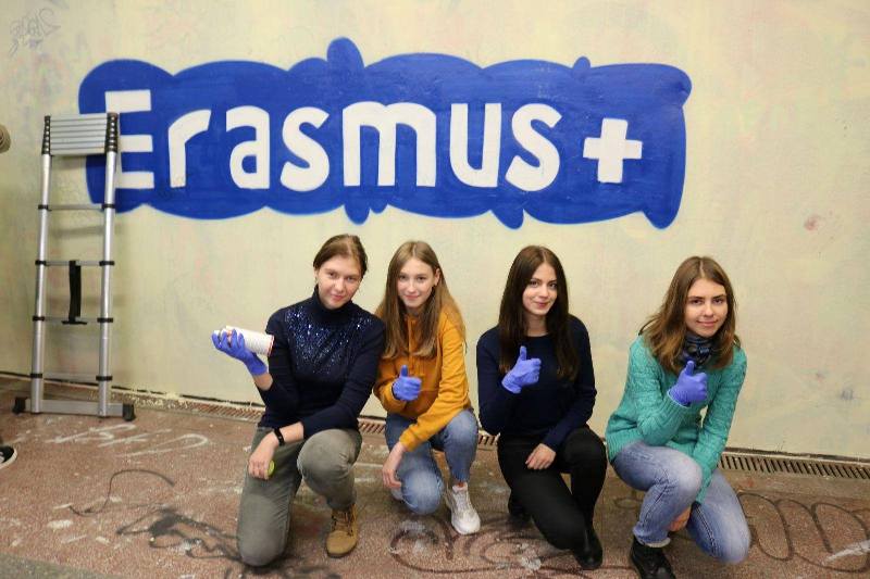 stuenty KTT Polsha kramatorsk.jpg8