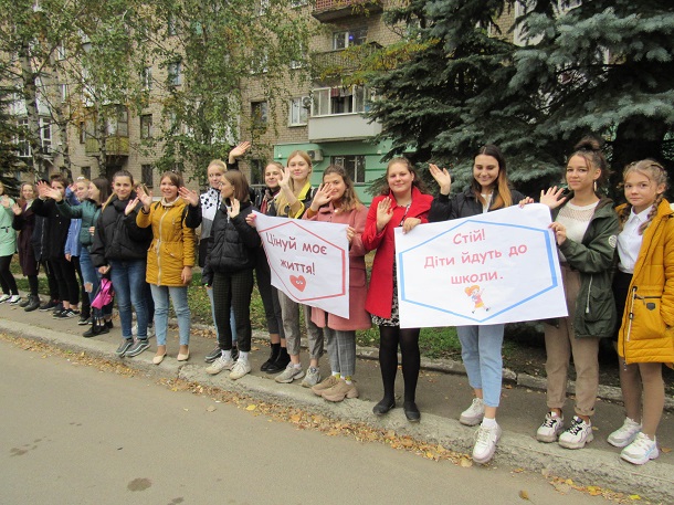 V Kramatorske shkolniki prizyvajut vlasti obustroit peshehodnyj perehod vozle Hudozhestvennogo muzeja 5