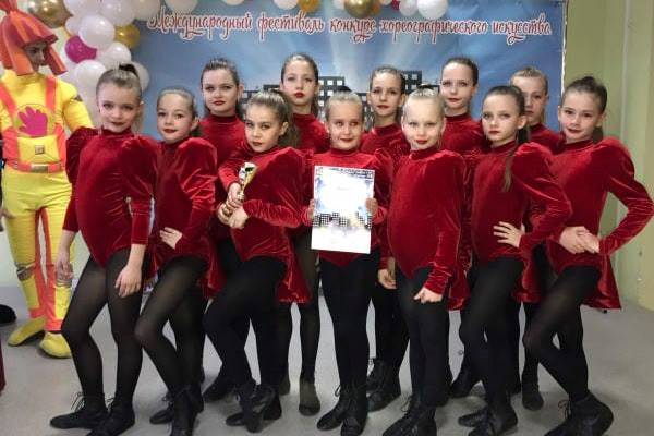 tancevalnyj kollektiv akvarel kramatorsk