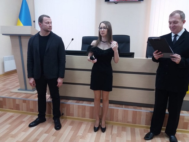 V Kramatorske chetvero detej sirot poluchili kljuchi ot sobstvennyh kvartir 8
