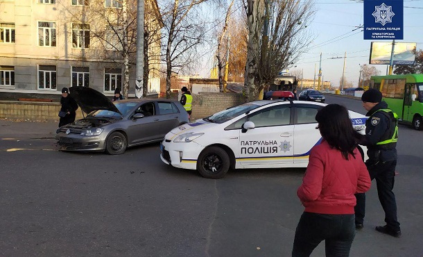 V Kramatorske pjanaja zhenshhina voditel protaranila derevo 2