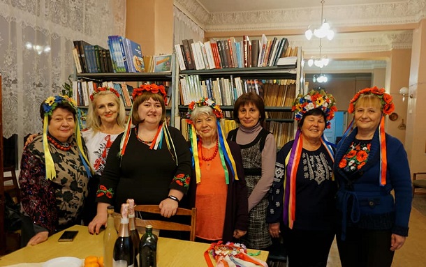 V Kramatorske sostojalas prezentacija pojeticheskogo sbornika Larisy Belkinoj Liteplo 1