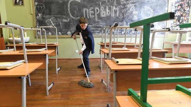 Aktualnyj vopros dolzhny li roditeli uchenikov prinimat uchastie v uborke v shkole