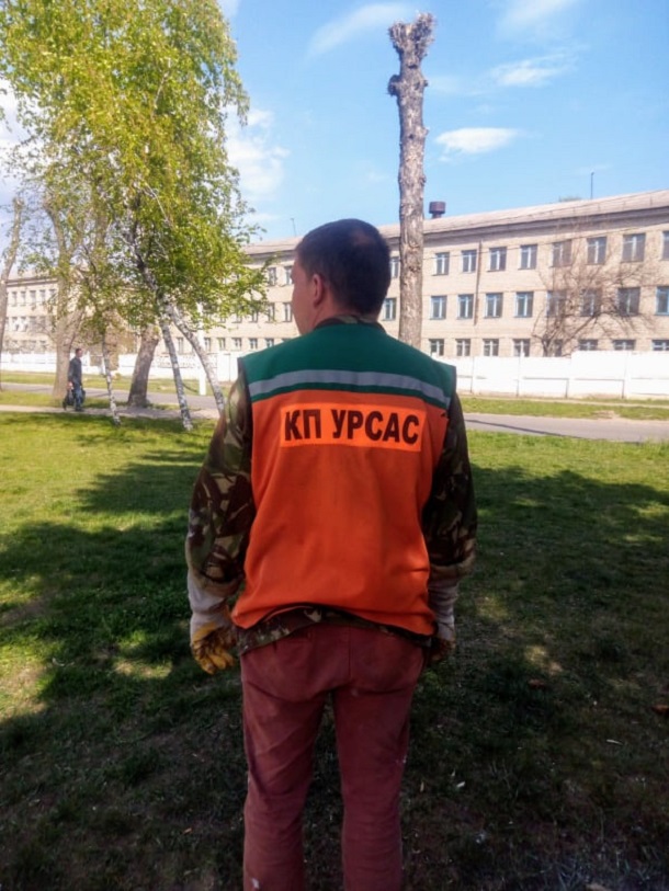 Rodinu mat u Vechnogo ognja v Kramatorske privodjat v porjadok 2