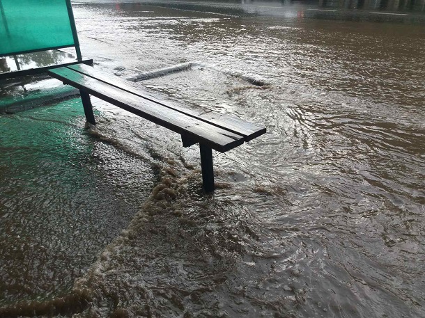 V Kramatorske obrazovalis reki iz dozhdja 3