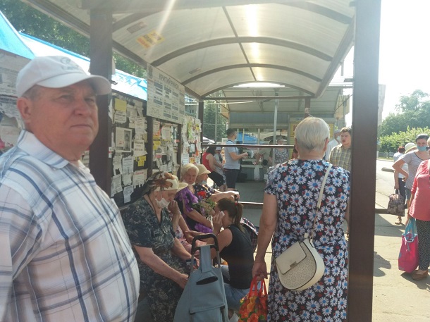 V Kramatorske ot zhary stradajut pozhilye ljudi 2