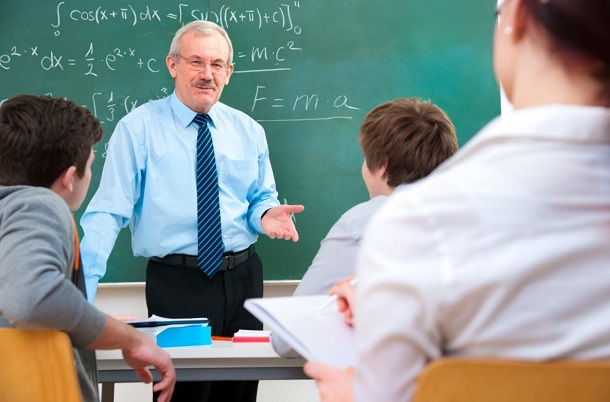 V Kramatorske pojavjatsja novye pedagogicheskie zvanija