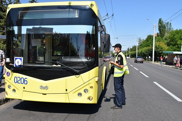 V Kramatorske proverjajut sobljudenie sanitarnyh norm v obshhestvennom transporte 1