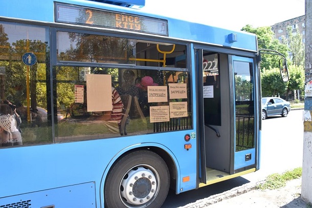 V Kramatorske proverjajut sobljudenie sanitarnyh norm v obshhestvennom transporte 2
