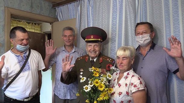 V Kramatorske veteran otmetil 95 letnij jubilej 3