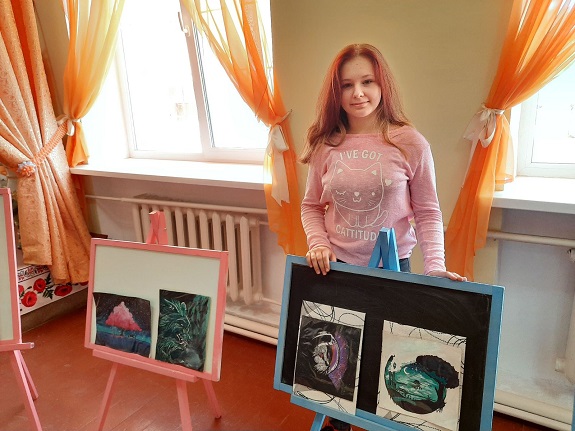 V Kramatorskoj OSh 18 proshla vystavka kartin junoj hudozhnicy 5