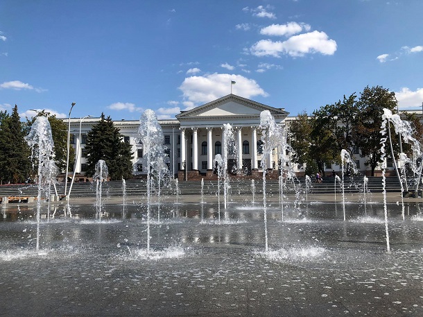 Zavtra na ploshhadi Mira budut provodit tehnicheskoe obsluzhivanie fontanovhttp://vp.donetsk.ua/images/2019/12/Zavtra_na_ploshhadi_Mira_budut_provodit_tehnicheskoe_obsluzhivanie_fontanov.jpg?1595328654