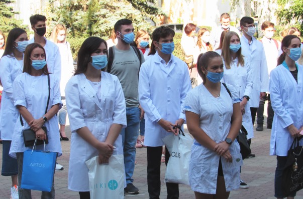 studenty meduniver kramatorsk0001