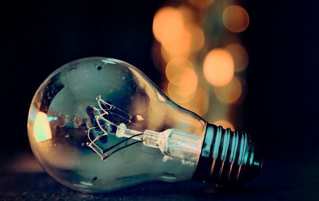 light bulb 3535435 1920 650x410