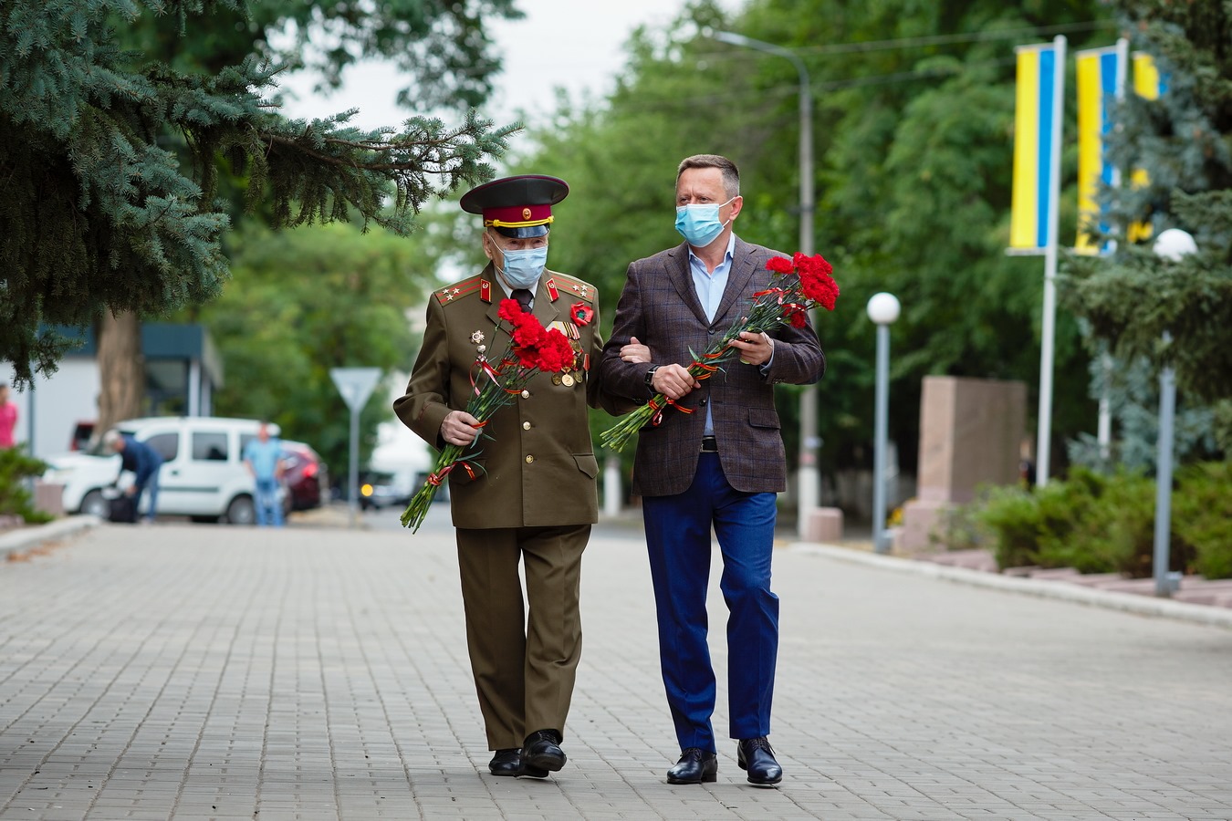 vozlozhenije cvetov den osvobozhdenija kramatorska 11