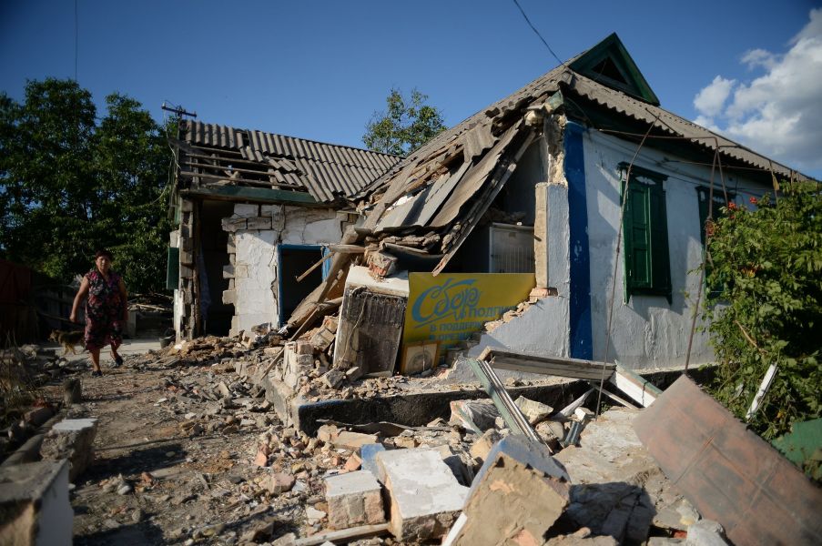 razrusheniy dom donbass