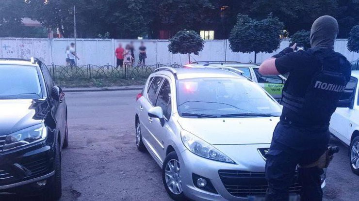 foto strelba v cherkassah natspolitsija rect 70d4a2a70b5c14a3fbd174a27b83d938