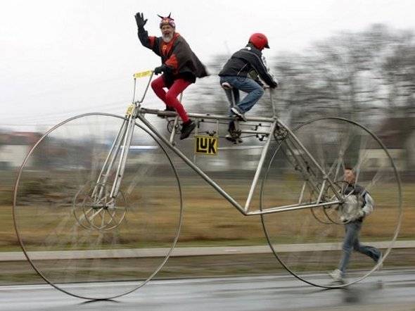 1282599890 crazy bikes 11