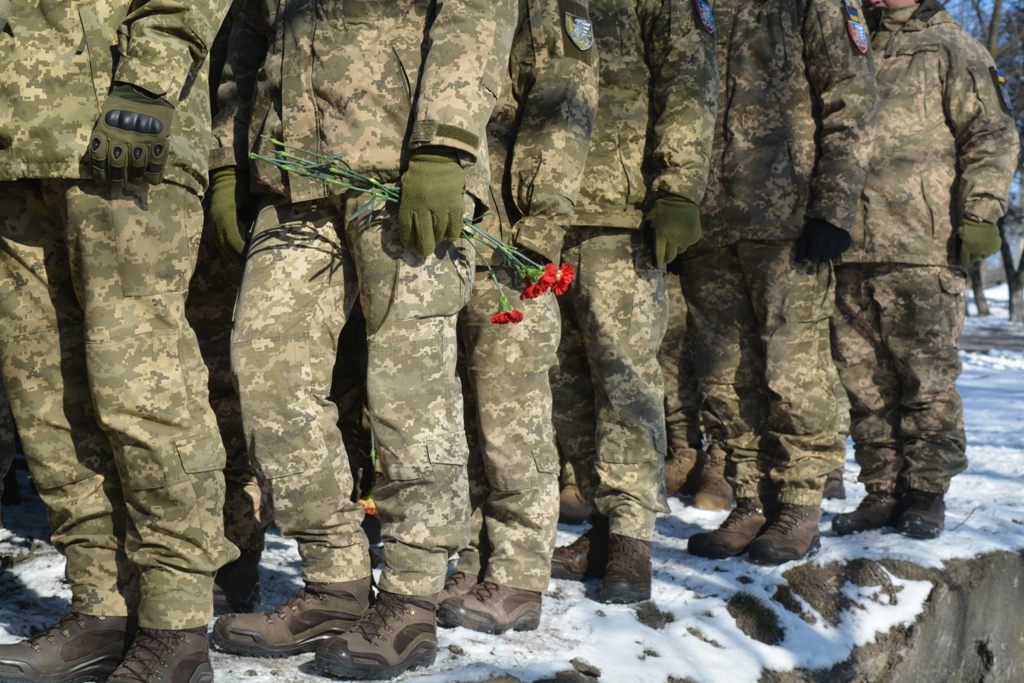 V Kramatorske pochtili pamyat zhertv obstrela 10 fevralya 6