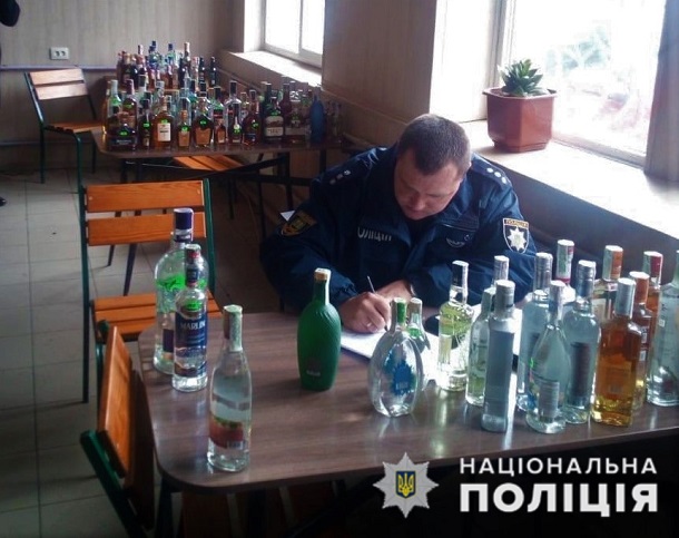 V Kramatorske policejskie izjali falsificirovannyj alkogol 1